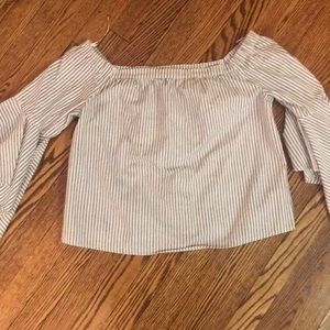 OFF THE SHOULDER TOP